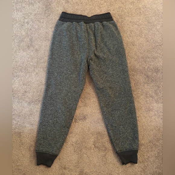 Abercrombie and Fitch Matching Set - Picture 6 of 6